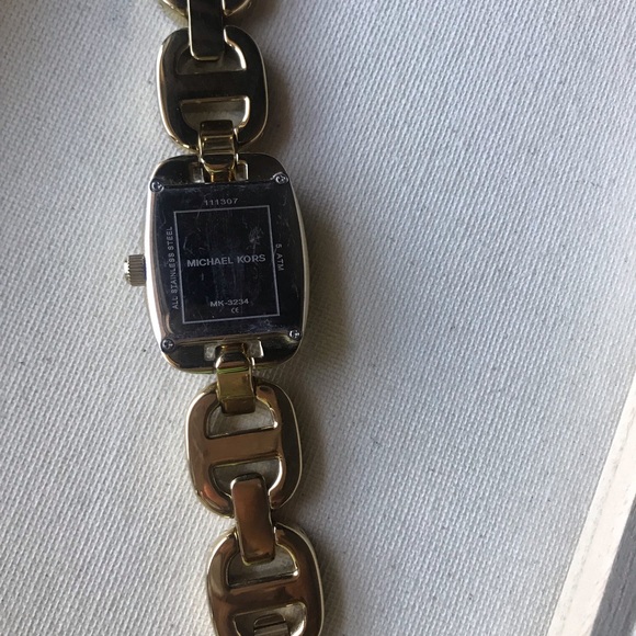 COPY - Michael kors gold tone watch - Picture 8 of 8